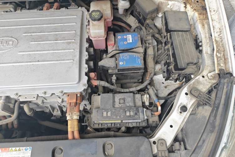 Used BYD Qin New Energy 2016 Qin EV300 Prestige Model Engine Bay Left