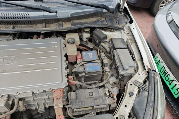 Used BYD Qin New Energy 2016 Qin EV300 Prestige Model Engine Bay Left