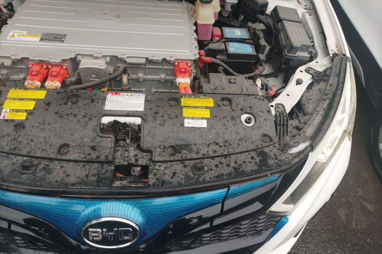 Used BYD Qin New Energy 2016 Qin EV300 Prestige Model Engine Bay Left