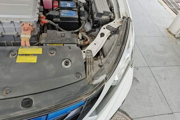 Used BYD Qin New Energy 2016 Qin EV300 Prestige Model Engine Bay Left