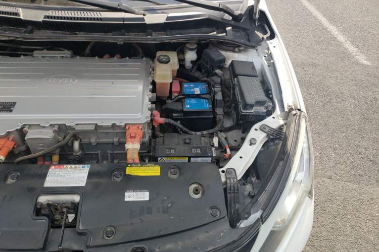 Used BYD Qin New Energy 2016 Qin EV300 Prestige Model Engine Bay Left