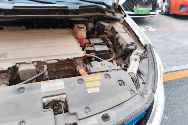 Used BYD Qin New Energy 2016 Qin EV300 Prestige Model Engine Bay Left