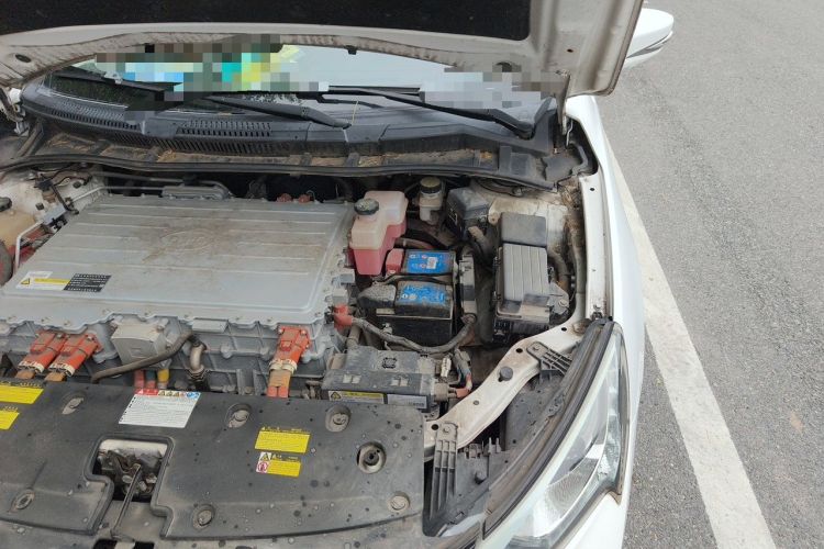 Used BYD Qin New Energy 2016 Qin EV300 Prestige Model Engine Bay Left
