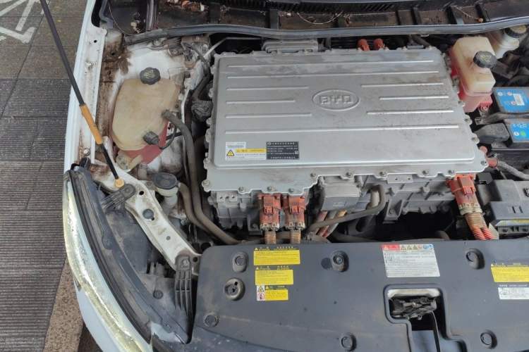 Used BYD Qin New Energy 2016 Qin EV300 Prestige Model Engine Bay Right