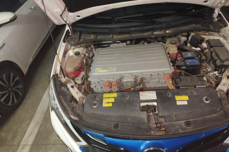 Used BYD Qin New Energy 2016 Qin EV300 Prestige Model Engine Bay Right