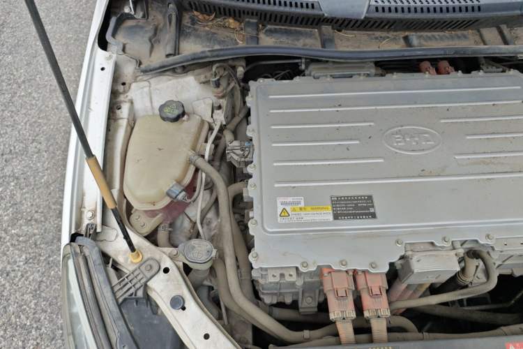 Used BYD Qin New Energy 2016 Qin EV300 Prestige Model Engine Bay Right