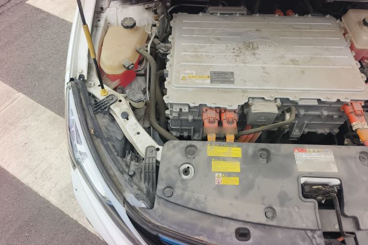 Used BYD Qin New Energy 2016 Qin EV300 Prestige Model Engine Bay Right