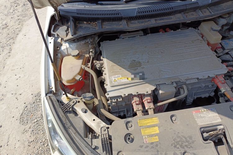 Used BYD Qin New Energy 2016 Qin EV300 Prestige Model Engine Bay Right