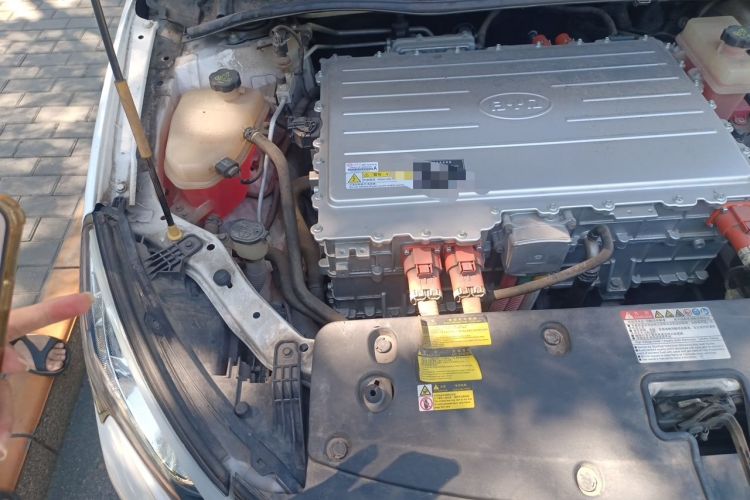 Used BYD Qin New Energy 2016 Qin EV300 Prestige Model Engine Bay Right