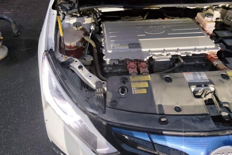 Used BYD Qin New Energy 2016 Qin EV300 Prestige Model Engine Bay Right