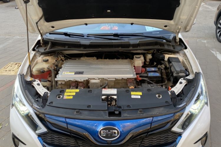 Used BYD Qin New Energy 2016 Qin EV300 Prestige Model Exterior 9