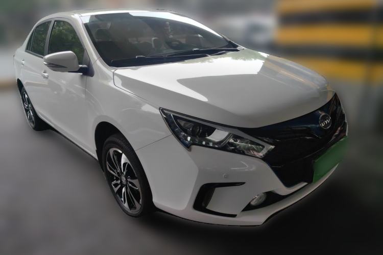 Used BYD Qin New Energy 2016 Qin EV300 Prestige Model Front Right 45 Deg