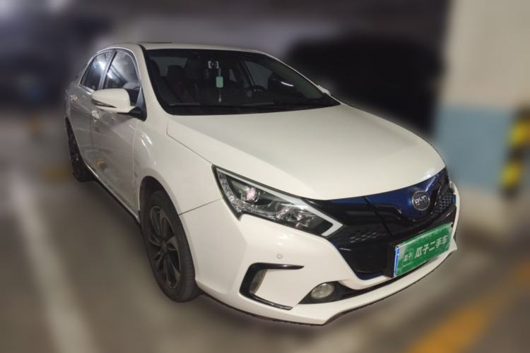 Used BYD Qin New Energy 2016 Qin EV300 Prestige Model Front Right 45 Deg