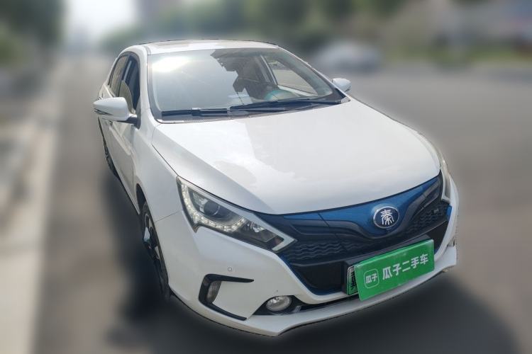 Used BYD Qin New Energy 2016 Qin EV300 Prestige Model Front Right 45 Deg