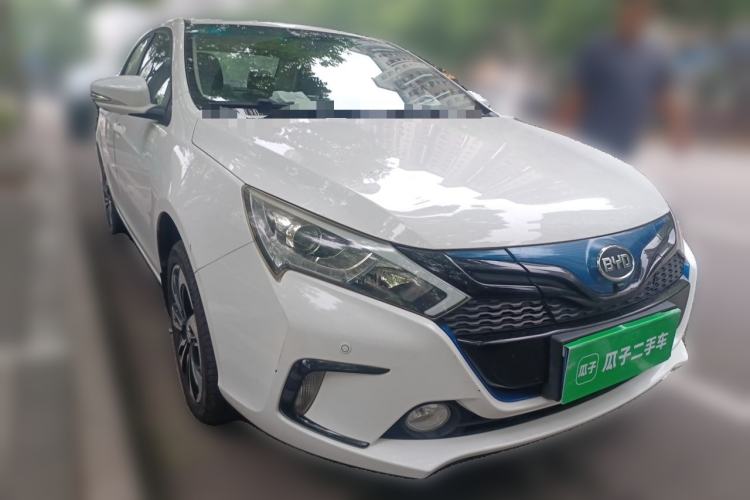 Used BYD Qin New Energy 2016 Qin EV300 Prestige Model Front Right 45 Deg