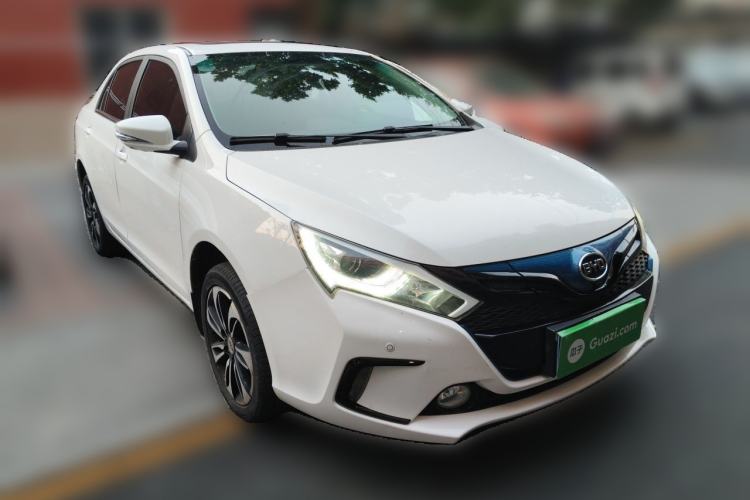 Used BYD Qin New Energy 2016 Qin EV300 Prestige Model Front Right 45 Deg