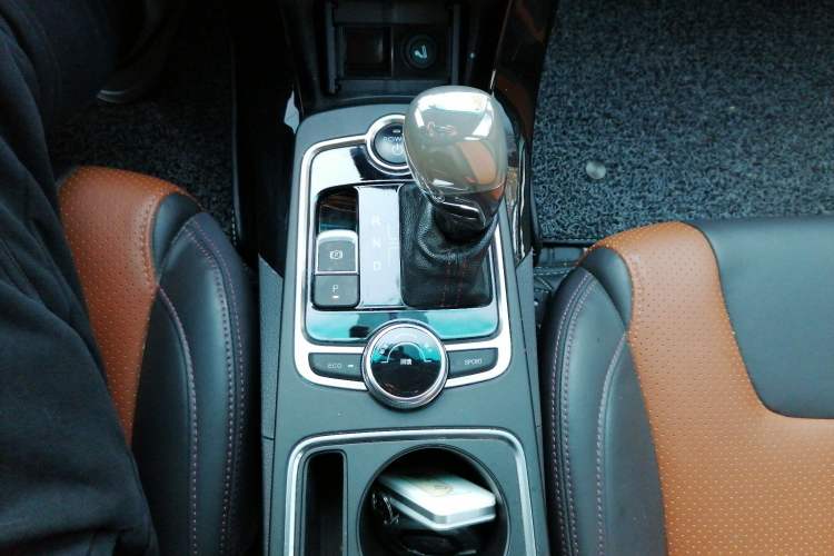 Used BYD Qin New Energy 2016 Qin EV300 Prestige Model Gear Lever