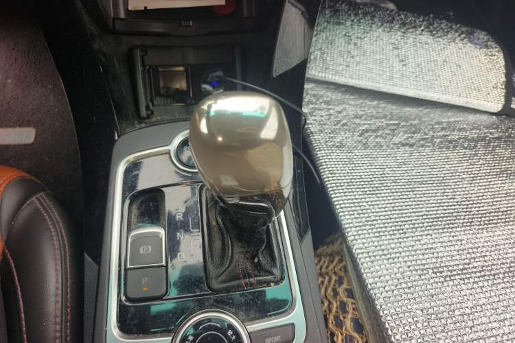 Used BYD Qin New Energy 2016 Qin EV300 Prestige Model Gear Lever