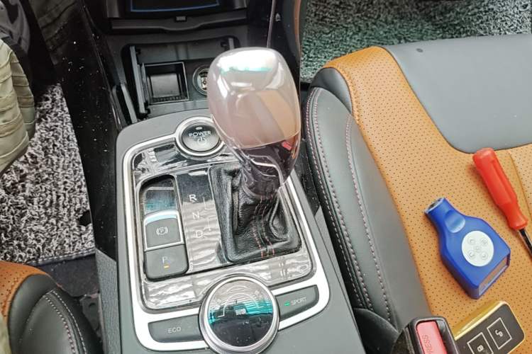Used BYD Qin New Energy 2016 Qin EV300 Prestige Model Gear Lever