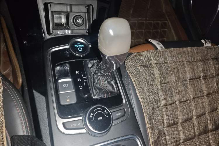 Used BYD Qin New Energy 2016 Qin EV300 Prestige Model Gear Lever