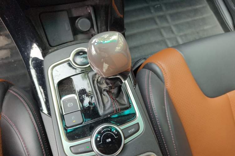 Used BYD Qin New Energy 2016 Qin EV300 Prestige Model Gear Lever
