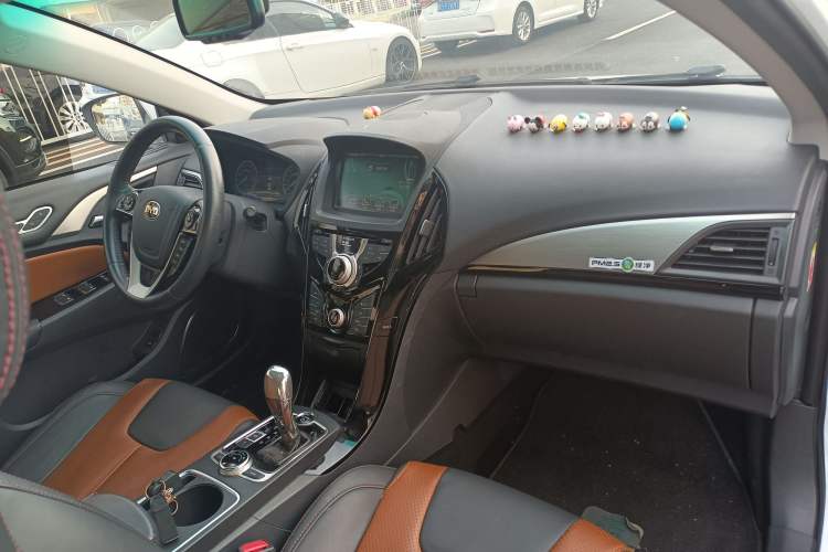 Used BYD Qin New Energy 2016 Qin EV300 Prestige Model Interior 10