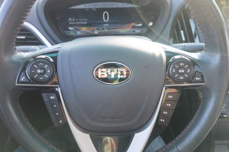 Used BYD Qin New Energy 2016 Qin EV300 Prestige Model Interior 12