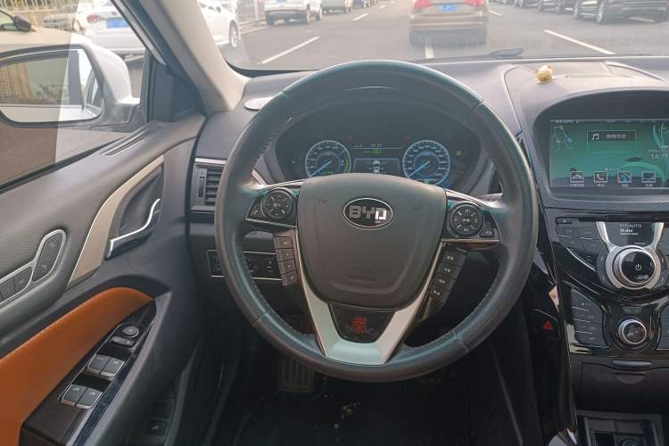 Used BYD Qin New Energy 2016 Qin EV300 Prestige Model Interior 2