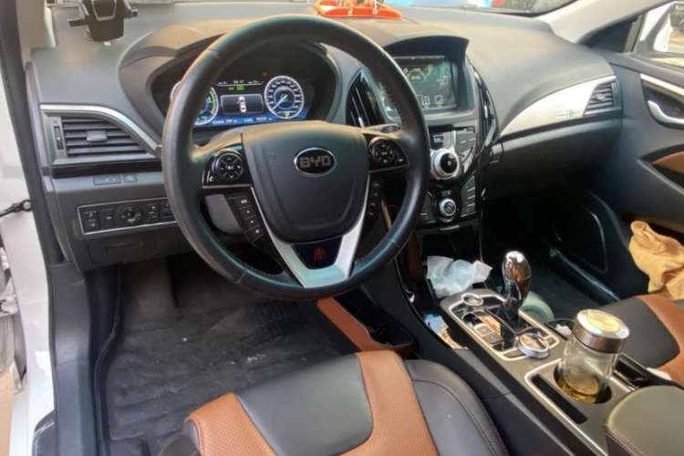 Used BYD Qin New Energy 2016 Qin EV300 Prestige Model Interior 6