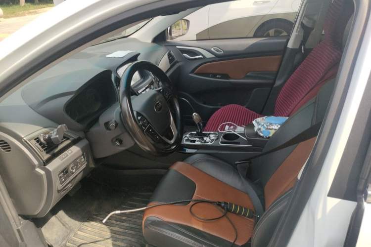 Used BYD Qin New Energy 2016 Qin EV300 Prestige Model Left Front Seat
