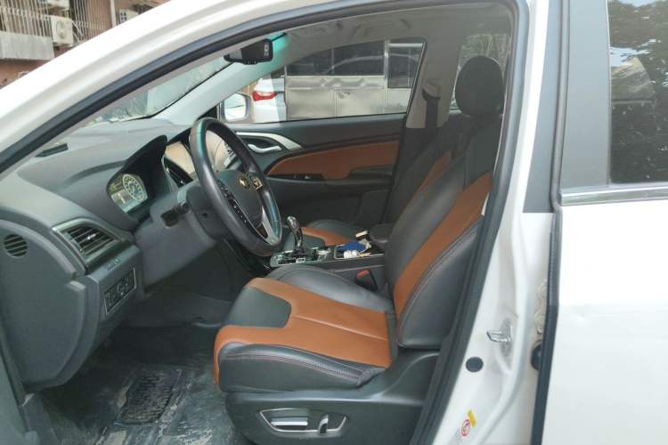 Used BYD Qin New Energy 2016 Qin EV300 Prestige Model Left Front Seat