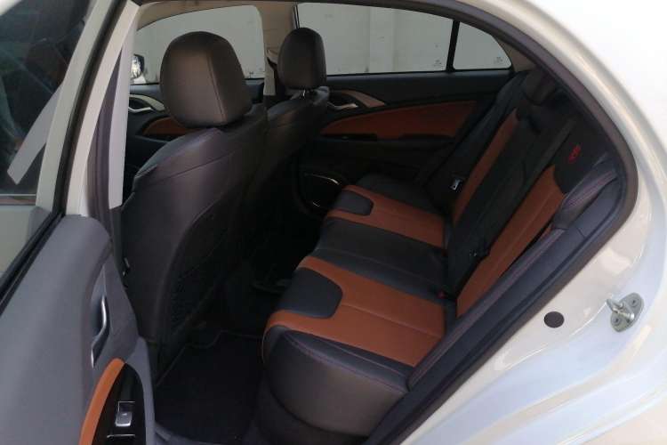 Used BYD Qin New Energy 2016 Qin EV300 Prestige Model Left Rear Seat
