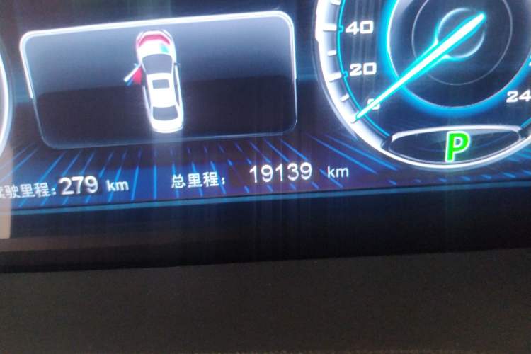 Used BYD Qin New Energy 2016 Qin EV300 Prestige Model Odometer Close Up