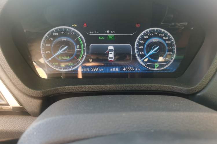 Used BYD Qin New Energy 2016 Qin EV300 Prestige Model Odometer Close Up
