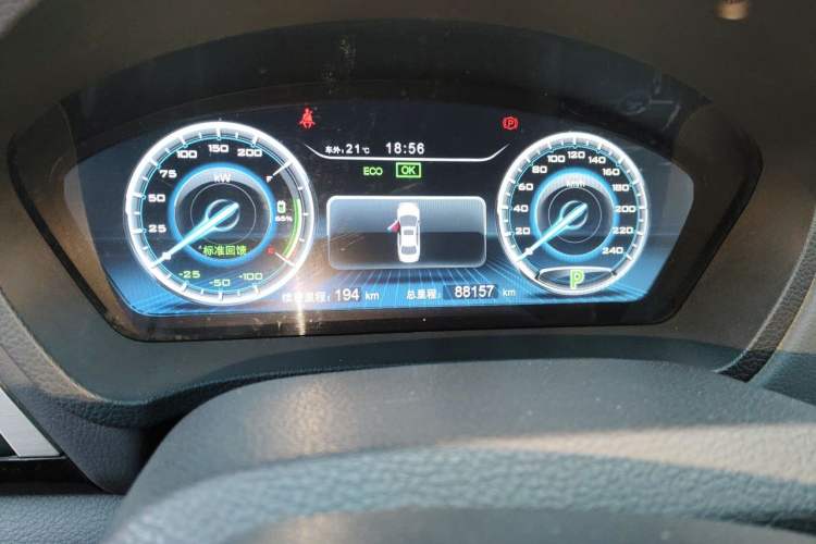 Used BYD Qin New Energy 2016 Qin EV300 Prestige Model Odometer Close Up