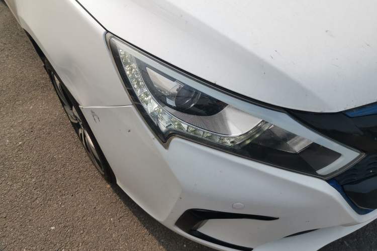 Used BYD Qin New Energy 2016 Qin EV300 Prestige Model Right Front Headlight