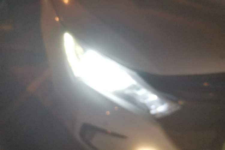 Used BYD Qin New Energy 2016 Qin EV300 Prestige Model Right Front Headlight