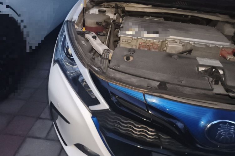 Used BYD Qin New Energy 2016 Qin EV300 Prestige Model Right Front Headlight