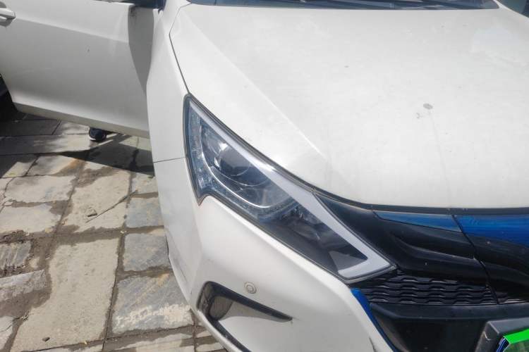 Used BYD Qin New Energy 2016 Qin EV300 Flagship Model Right Front Headlight