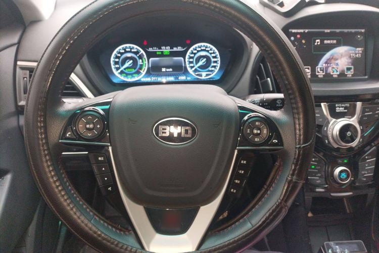 Used BYD Qin New Energy 2016 Qin EV300 Prestige Model Steering Wheel