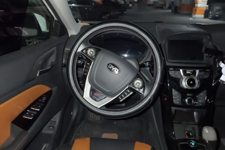 Used BYD Qin New Energy 2016 Qin EV300 Prestige Model Steering Wheel
