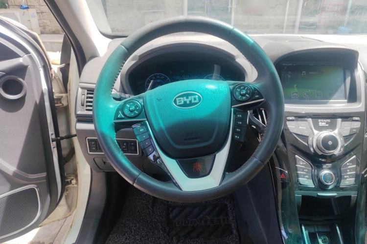 Used BYD Qin New Energy 2016 Qin EV300 Flagship Model Steering Wheel