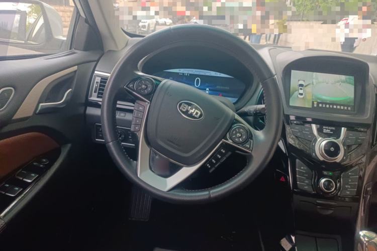 Used BYD Qin New Energy 2016 Qin EV300 Prestige Model Steering Wheel