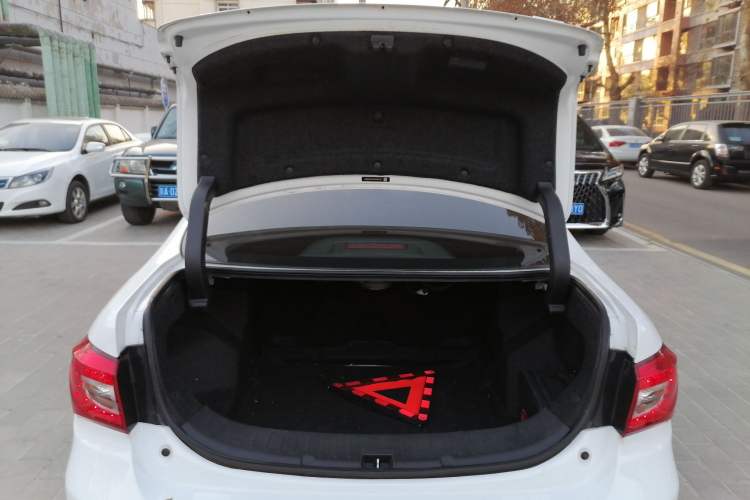Used BYD Qin New Energy 2016 Qin EV300 Prestige Model Trunk