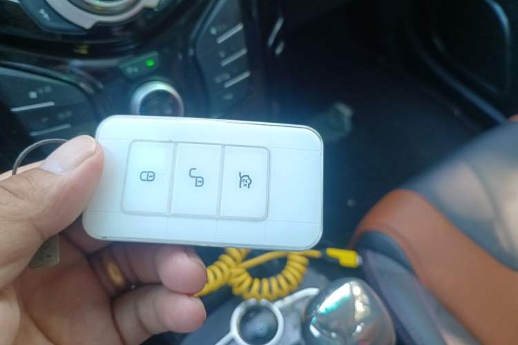Used BYD Qin New Energy 2016 Qin EV300 Prestige Model Vehicle Key