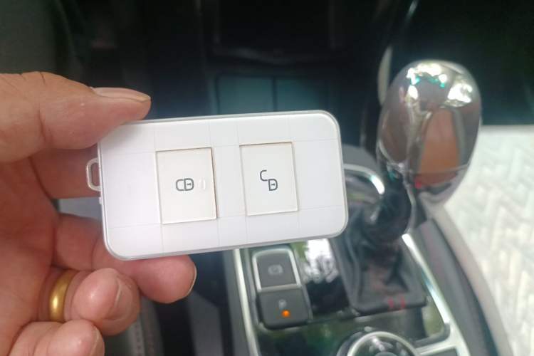 Used BYD Qin New Energy 2016 Qin EV300 Prestige Model Vehicle Key