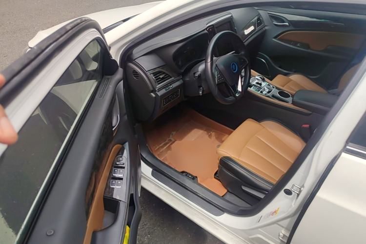 Used BYD Qin New Energy 2017 1.5T Luxury Model Driver Seat