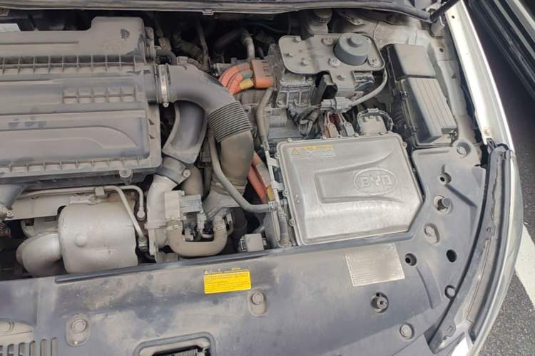 Used BYD Qin New Energy 2017 1.5T Luxury Model Engine Bay Left
