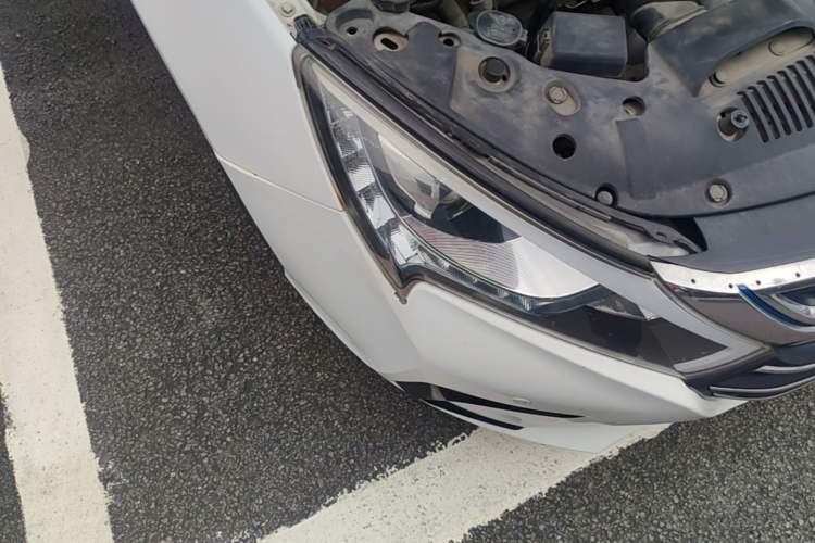 Used BYD Qin New Energy 2017 1.5T Luxury Model Right Front Headlight