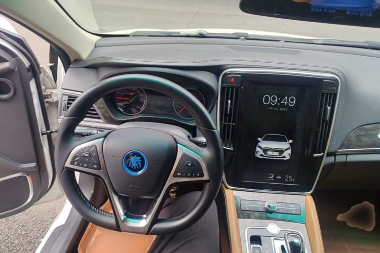 Used BYD Qin New Energy 2017 1.5T Luxury Model Steering Wheel